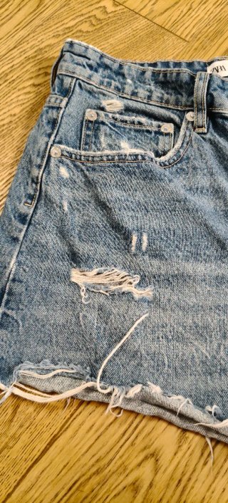 Pantalón corto vaquero Zara