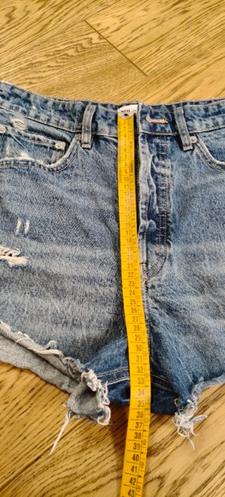 Pantalón corto vaquero Zara