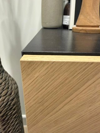 APARADOR NEGRO Y MARRON IKEA