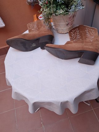 Botines camperos marrones