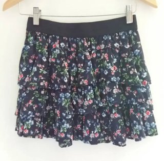 Minifalda volantes floral