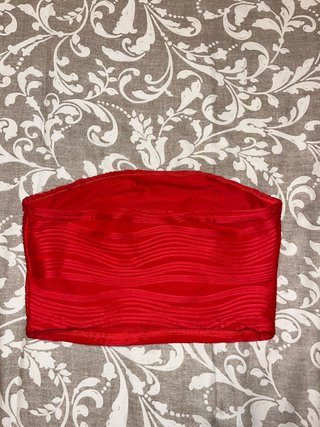 Top palabra de honor rojo texturizado SHEIN