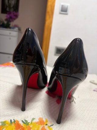 Zapatos Louboutin Negros Charol Talla X
