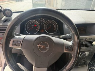 Opel Astra 2004