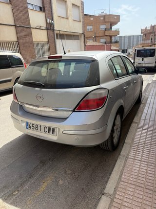 Opel Astra 2004