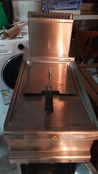 Freidora de gas nueva