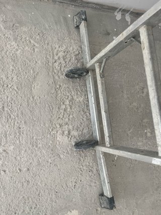 Andamio de aluminio con plataforma