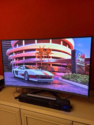 Monitor Samsung curvo 32” 4K