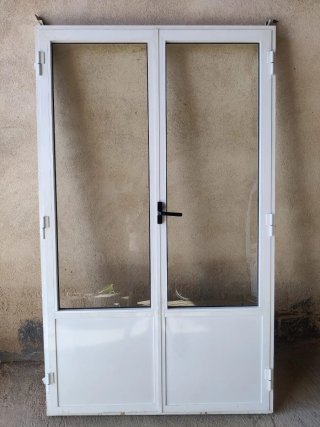 Puerta doble de aluminio con cristal