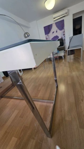 Mesa de comedor cristal y metal