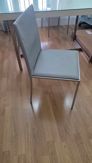 Mesa de comedor cristal y metal