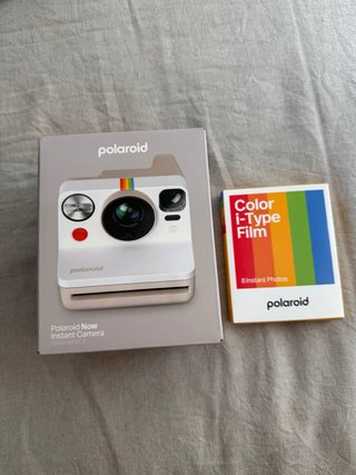 Cámara Instantánea Polaroid Now Gen 3 + Film