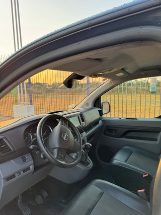 Opel Vivaro 2021