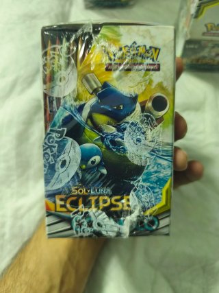 Cajas Pokémon Sol y Luna Eclipse Cósmico