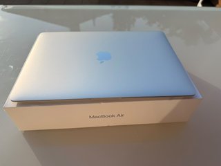 MacBook Air 13 2019 i5 8GB 128GB + Caja