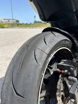 Kawasaki Z750