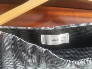 Pantalón Mango T.40 Gris y Blanco
