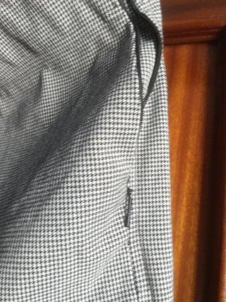 Pantalón Mango T.40 Gris y Blanco