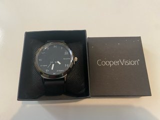 Reloj de pulsera con ecuaciones