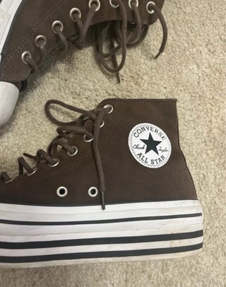 Converse plataforma marrones y blancas