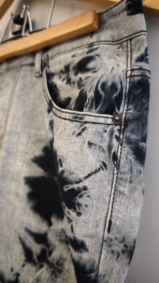 Vaqueros Hombre Liquor N Poker Tie-Dye