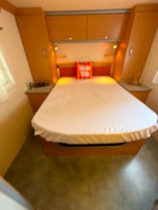 Autocaravana perfilada cama isla garaje xxl litio