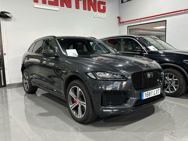 Jaguar F-Pace 2018, foto 2