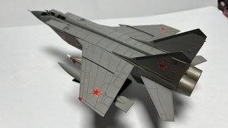 Maqueta Mig-31 Foxhound (1/72) + Extras