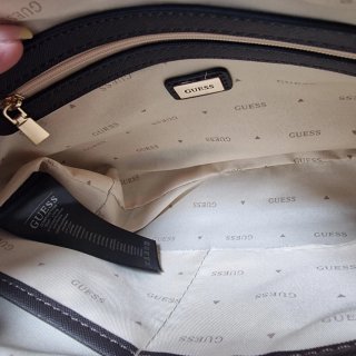 Bolso Guess Marrón y Dorado