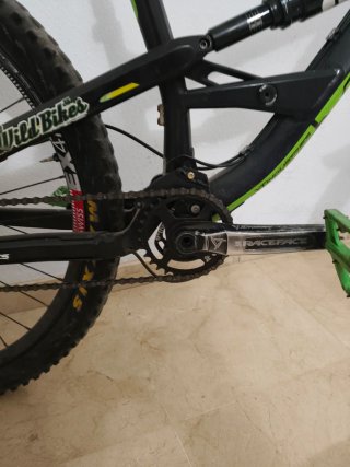 Bici Enduro YT Capra