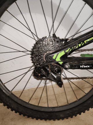 Bici Enduro YT Capra