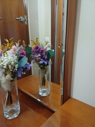 Mueble entrada madera con espejo arco