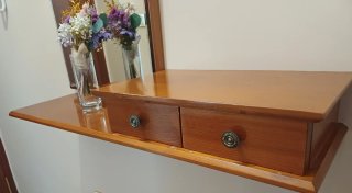 Mueble entrada madera con espejo arco