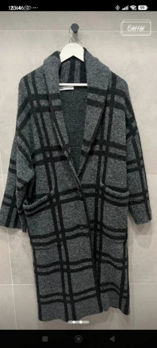 Abrigo de punto Zara cuadros gris y negro