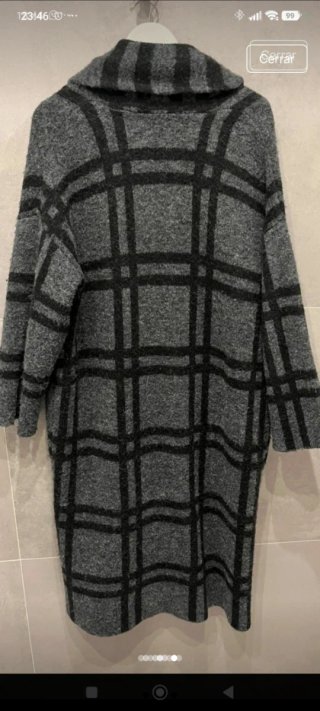 Abrigo de punto Zara cuadros gris y negro