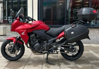 Honda CBF 1000 Roja Touring
