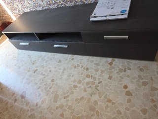 Mueble bajo TV madera y metal