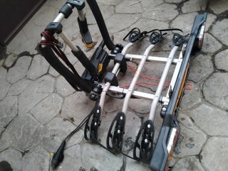 Portabicicletas para bola de remolque