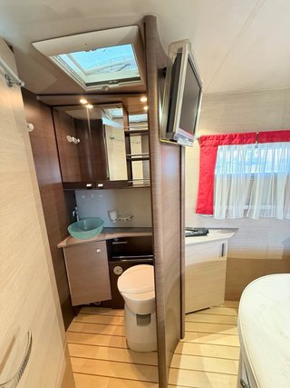 Autocaravana Automática con Isla