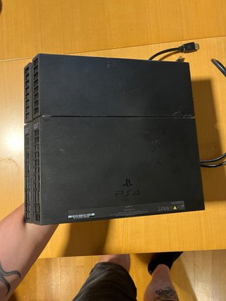 Consola PS4 1TB con 2 mandos