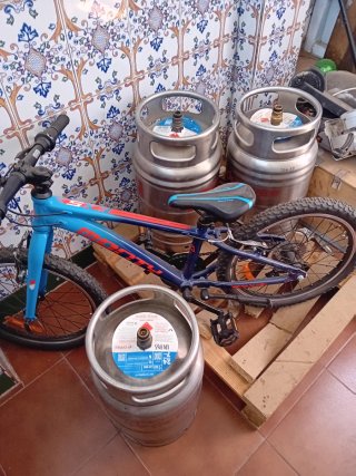 Barriles de cerveza vacíos (2 unidades)