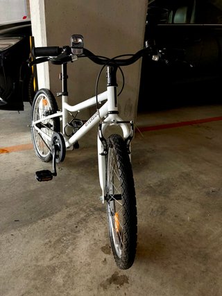 Bicicleta Infantil BTWIN 20 Blanca como nueva
