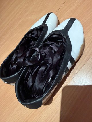 Zapatillas Adidas Taekwondo Blancas y Negras