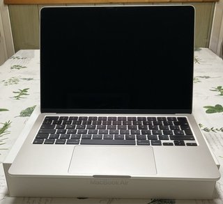 MacBook Air 13,6 M3 8GB RAM 256GB SSD Blanco estre