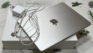 MacBook Air 13,6 M3 8GB RAM 256GB SSD Blanco estre