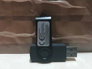 Lote Mecano Pendrive + 2 Bolígrafos