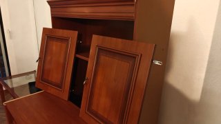 Mueble de salón madera oscura