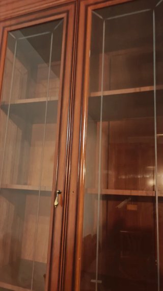 Mueble de salón madera oscura