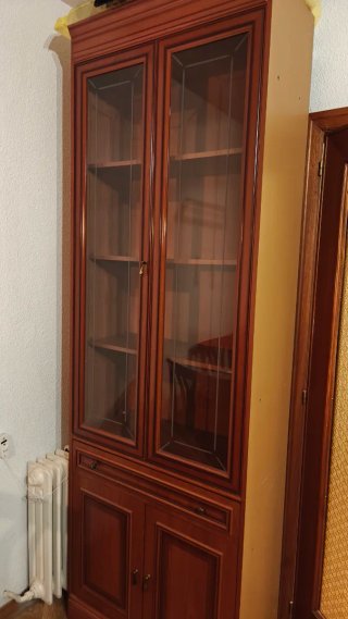 Mueble de salón madera oscura