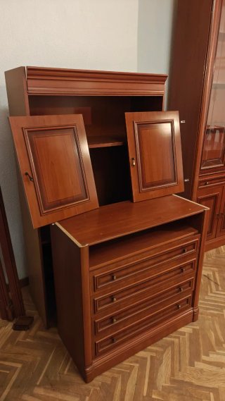 Mueble de salón madera oscura
